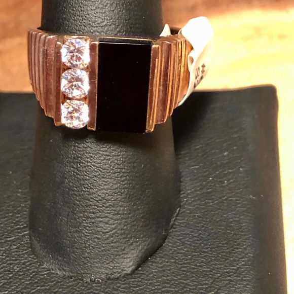 Other - Men’s Goldtone Ring with black stone, Size 11